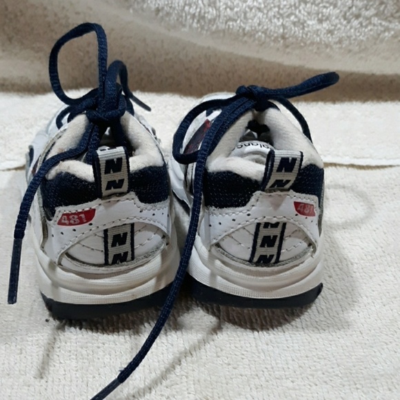 New Balance toddler sz 3 - Picture 3 of 4